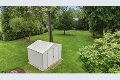 42 Hanover Pl, Wayne, NJ 07470 - Photo 35