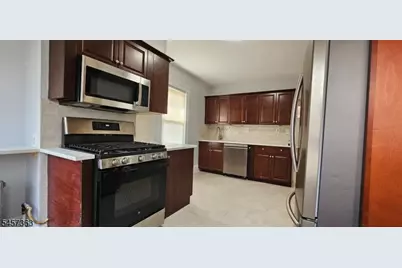 84 W Cherry St #2, Rahway, NJ 07065 - Photo 3
