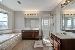1039 Shadowlawn Dr, Green Brook Township, NJ 08812 - Photo 17