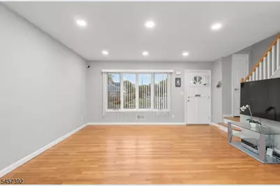 92 Anderson Ave, Totowa, NJ 07512 - Photo 5