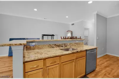 8 Allister Ct, Lincoln Park, NJ 07035 - Photo 9