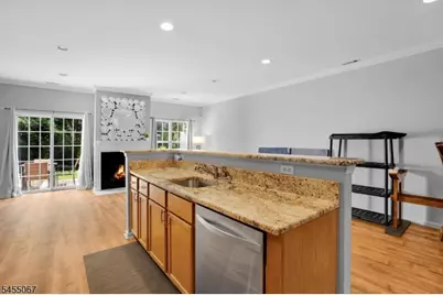 8 Allister Ct, Lincoln Park, NJ 07035 - Photo 5