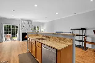 8 Allister Ct, Lincoln Park, NJ 07035 - Photo 5