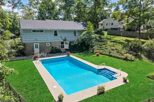 115 Riverwood Ave, Bedminster Township, NJ 07921 - Photo 5