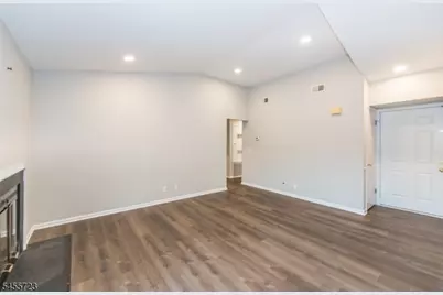 72 Sage Court Ondo, Bedminster Township, NJ 07921 - Photo 3