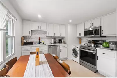 22 Frazer Rd, Denville, NJ 07834 - Photo 5