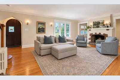 8 S Oak Ct, Madison, NJ 07940 - Photo 3