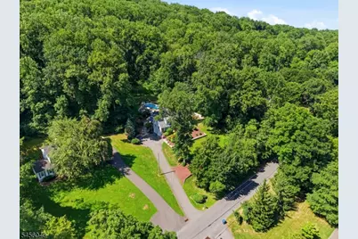 70 Old Mountain Rd, Clinton Township, NJ 08833 - Photo 3