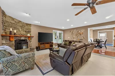 70 Old Mountain Rd, Clinton Township, NJ 08833 - Photo 15