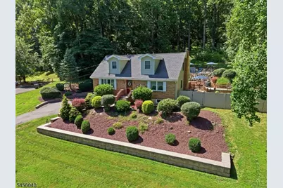 70 Old Mountain Rd, Clinton Township, NJ 08833 - Photo 5