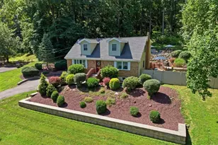 70 Old Mountain Rd, Clinton Township, NJ 08833 - Photo 5