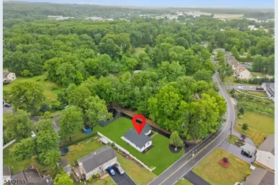 100 Pier Ln, Fairfield, NJ 07004 - Photo 23
