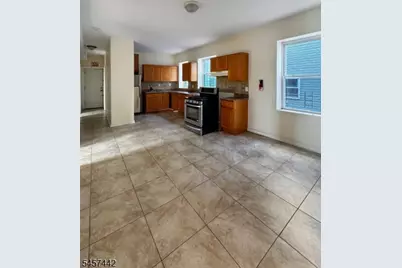 319 14th Ave #2, Newark, NJ 07103 - Photo 3
