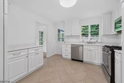 204 Hillside Ave, Chatham, NJ 07928 - Photo 11