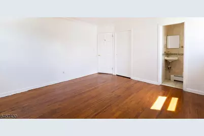 19 Jonquil Cir, Woodbridge Township, NJ 08863 - Photo 13