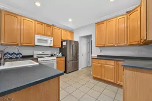 7 Pinehurst Cir, Clinton Township, NJ 08801 - Photo 7