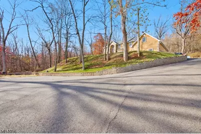 1121 N Washington Ave, Green Brook Township, NJ 08812 - Photo 29