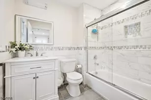 1121 N Washington Ave, Green Brook Township, NJ 08812 - Photo 21