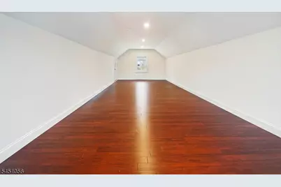1121 N Washington Ave, Green Brook Township, NJ 08812 - Photo 17