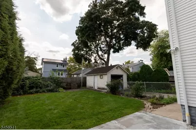 30 Carnation St, Bergenfield, NJ 07621 - Photo 23
