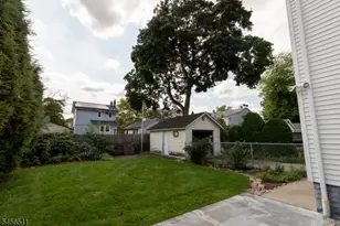 30 Carnation St, Bergenfield, NJ 07621 - Photo 23