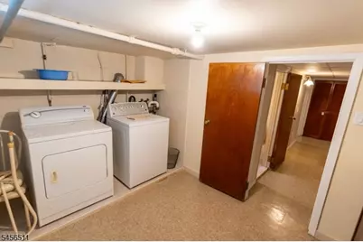 30 Carnation St, Bergenfield, NJ 07621 - Photo 17