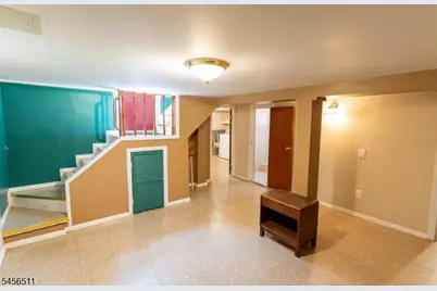 30 Carnation St, Bergenfield, NJ 07621 - Photo 15