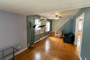 30 Carnation St, Bergenfield, NJ 07621 - Photo 3