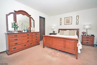 40 Giles Biondi Ct, Bound Brook, NJ 08805 - Photo 15