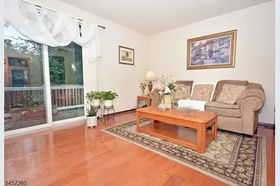 40 Giles Biondi Ct, Bound Brook, NJ 08805 - Photo 5