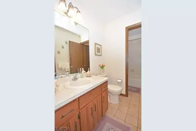 40 Giles Biondi Ct, Bound Brook, NJ 08805 - Photo 17