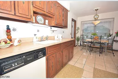 40 Giles Biondi Ct, Bound Brook, NJ 08805 - Photo 11