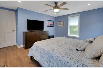35 Sunrise Ter, Cedar Grove, NJ 07009 - Photo 17