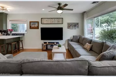 35 Sunrise Ter, Cedar Grove, NJ 07009 - Photo 7