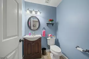 42 Hickory Way, Mount Arlington, NJ 07856 - Photo 5