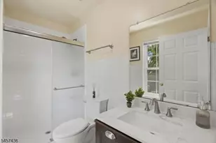 8 Ashley Ct, Franklin Township, NJ 08873 - Photo 19