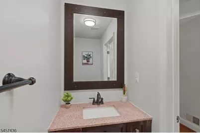 8 Ashley Ct, Franklin Township, NJ 08873 - Photo 13