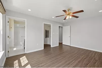 8 Ashley Ct, Franklin Township, NJ 08873 - Photo 17