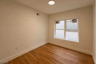 31 N 5th St #1, Newark, NJ 07107 - Photo 9
