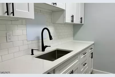 1 Claridge Dr Unit #1000, Verona, NJ 07044 - Photo 3