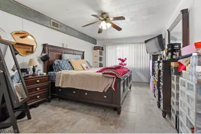 379 Chamberlain Ave, Paterson, NJ 07502 - Photo 31