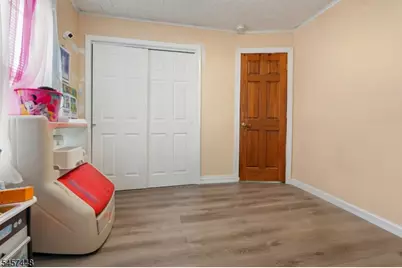 379 Chamberlain Ave, Paterson, NJ 07502 - Photo 37