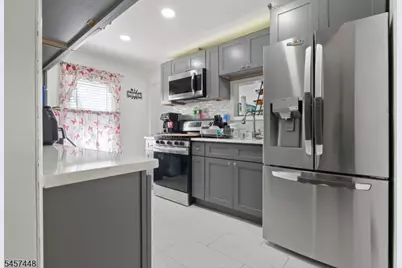 379 Chamberlain Ave, Paterson, NJ 07502 - Photo 23