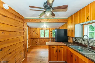 12 Hillcrest Ave, Andover Township, NJ 07860 - Photo 5