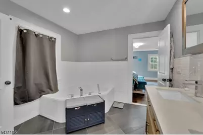 833 Salem Ave, Hillside, NJ 07205 - Photo 17
