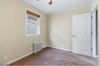33 Franklin Ave, Clifton, NJ 07011 - Photo 17