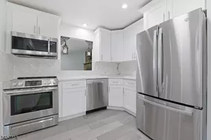 251 W Midland, Paramus, NJ 07652 - Photo 11