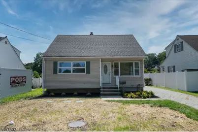 13 Windbeam Rd, Riverdale, NJ 07457 - Photo 1