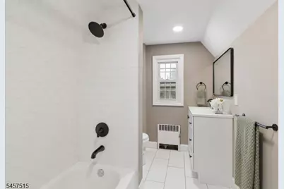 235 River Dr, Elmwood Park, NJ 07407 - Photo 21