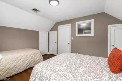 235 River Dr, Elmwood Park, NJ 07407 - Photo 23